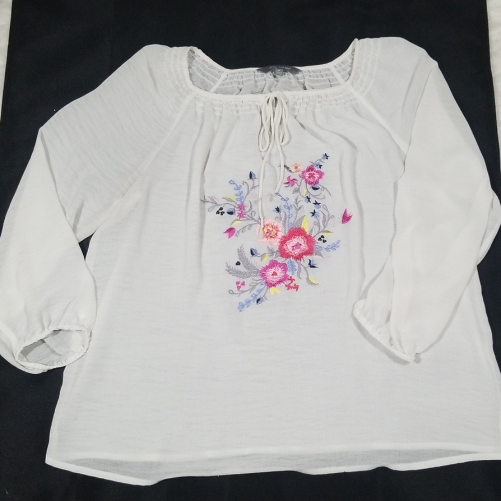 Daisy Fuentes Cream Floral Embroidered Women Tunic Top. Size M - Picture 5 of 8